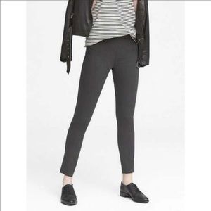 NwT - Banana Republic Devon Pants Womens 00P